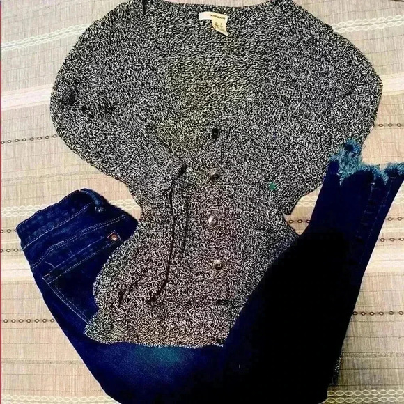 DKNY BUTTON UP SWEATER - Picture 1 of 8